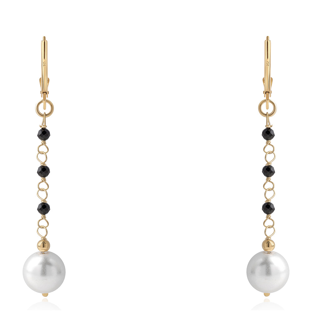 Pozlátené Strieborné Náušnice s Čiernym Spinelom a Bielou Sladkovodnou Perlou