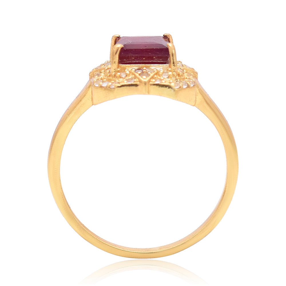 Pozlátený Strieborný Prsteň s Madagaskarským Rubínom a Bielym Topásom