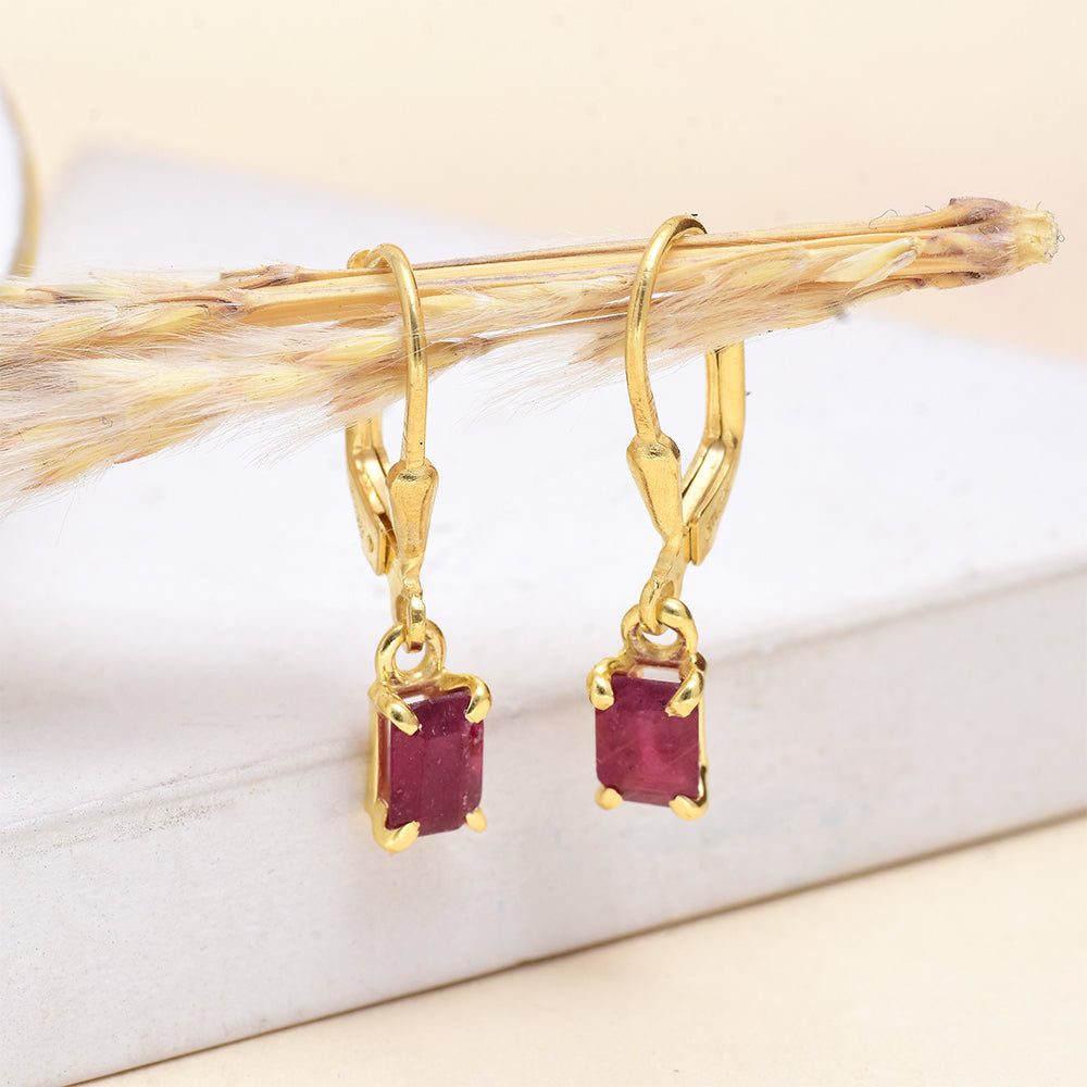 Pozlátené Strieborné Náušnice s Madagaskarským Rubínom