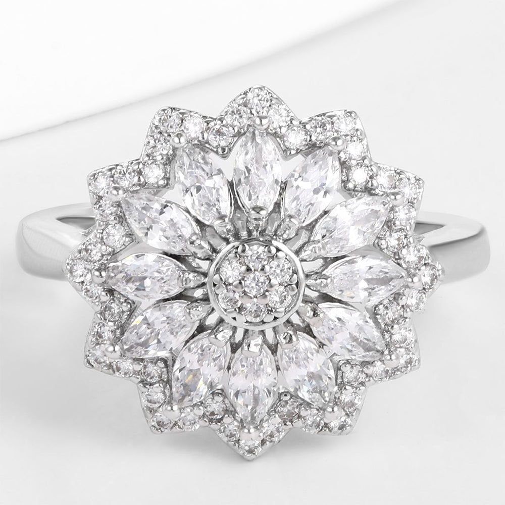 Pozlátený Zliatinový Prsteň s Bielym Emporia® Krištáľom 1 