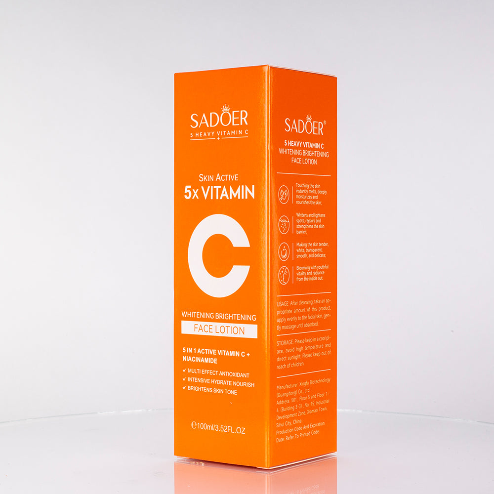 SADOER spevňujúce a hydratačné pleťové mlieko s 5 druhmi vitamínu C 3 