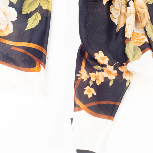 Plátno a kvety, šatka, 85 x 180 cm, Čierna, 100% vegánske hodvábie