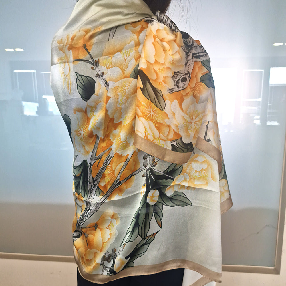Šatka Rozkvitnuté kvety (Blooming Flowers), žltá, 85 cm x 180 cm, 100% vegánske hodvábie 3 