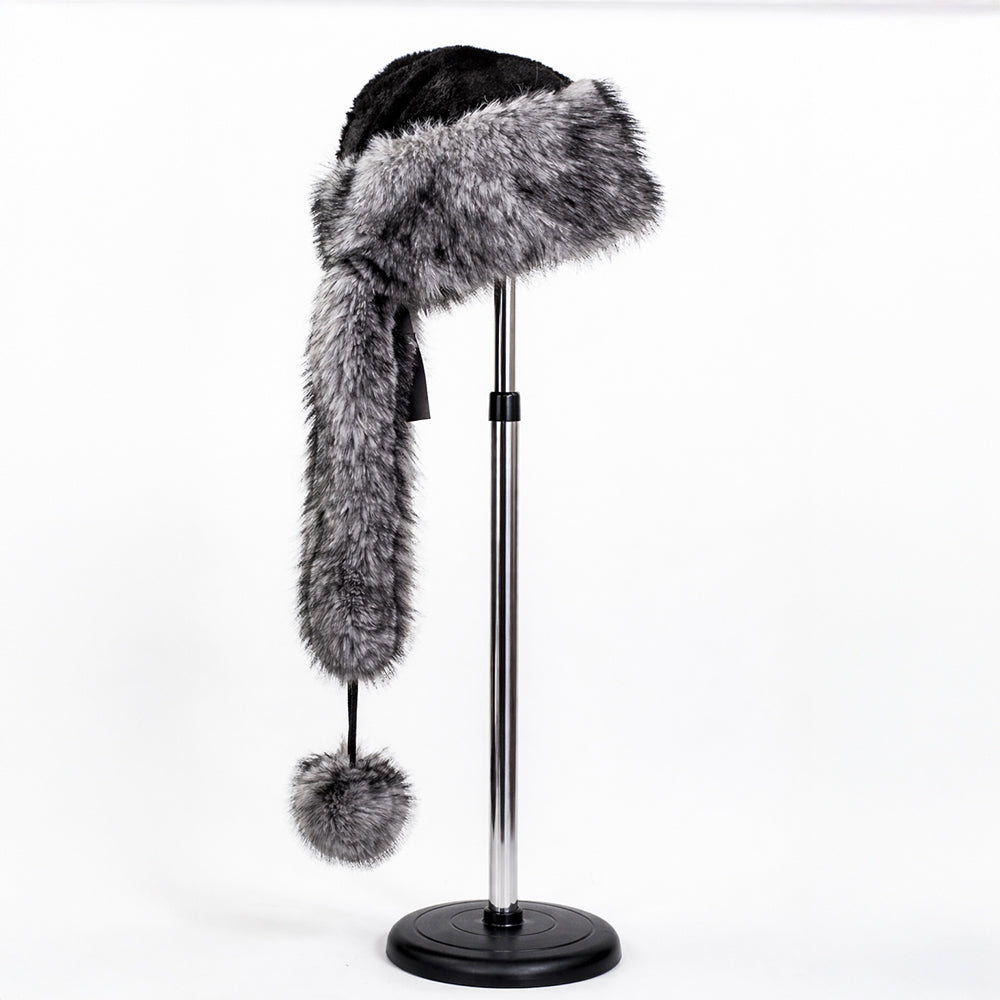 Strieborná zimná čiapka s umelou kožušinou a šálom – univerzálna veľkosť 3 