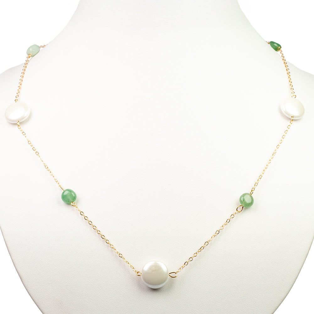 Pozlátený Zliatinový Náhrdelník s Bielou Lastúrou a so Zeleným Aventurinom 1 