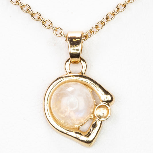 Pozlátený Zliatinový Náhrdelník s Dúhovým Mesačným Kameňom a Bielym Emporia® Krištáľom ( Náhrdelník+Prívesok )