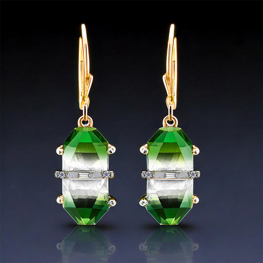 Pozlátené Strieborné Náušnice s so Zeleným Onyxom a Bielym Diamantom