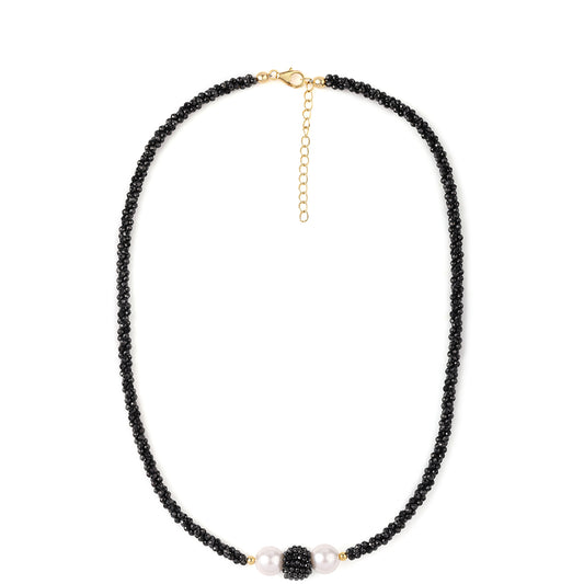 Pozlátený Strieborný Náhrdelník s Čiernym Spinelom a Bielou Sladkovodnou Perlou