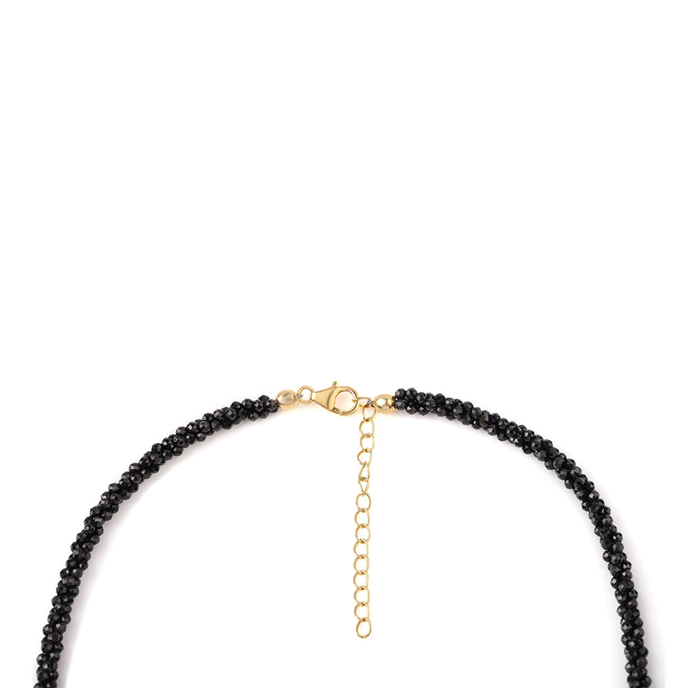 Pozlátený Strieborný Náhrdelník s Čiernym Spinelom a Bielou Sladkovodnou Perlou