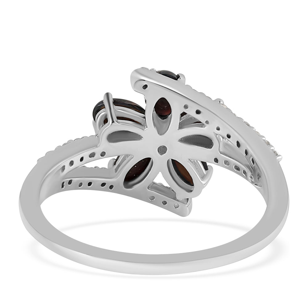 Strieborný Prsteň s Polnočne Čiernym Etiópskym Opálom z Lega Dembi a Bielym Topásom 3 