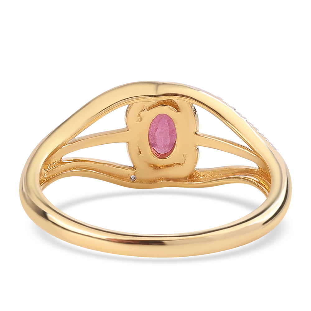 Pozlátený Strieborný Prsteň s Mozambickým Rubínom a Bielym Topásom