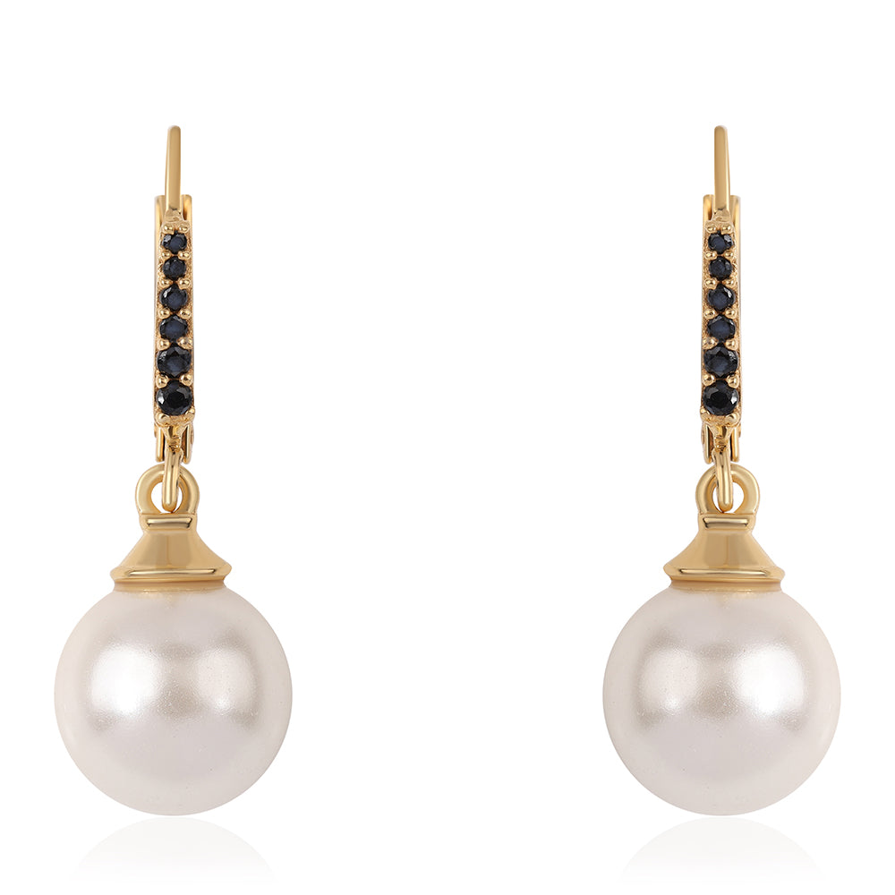 Pozlátené Strieborné Náušnice s Čiernym Spinelom a Bielou Sladkovodnou Perlou