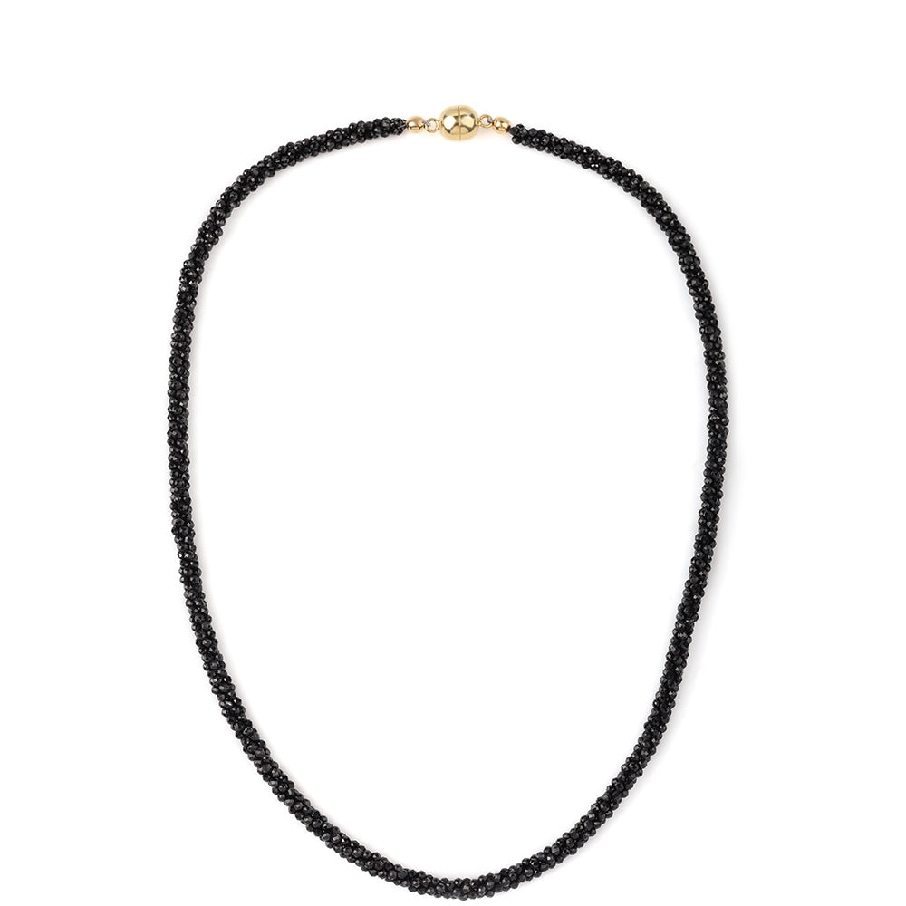 Pozlátený Strieborný Náhrdelník s Čiernym Spinelom