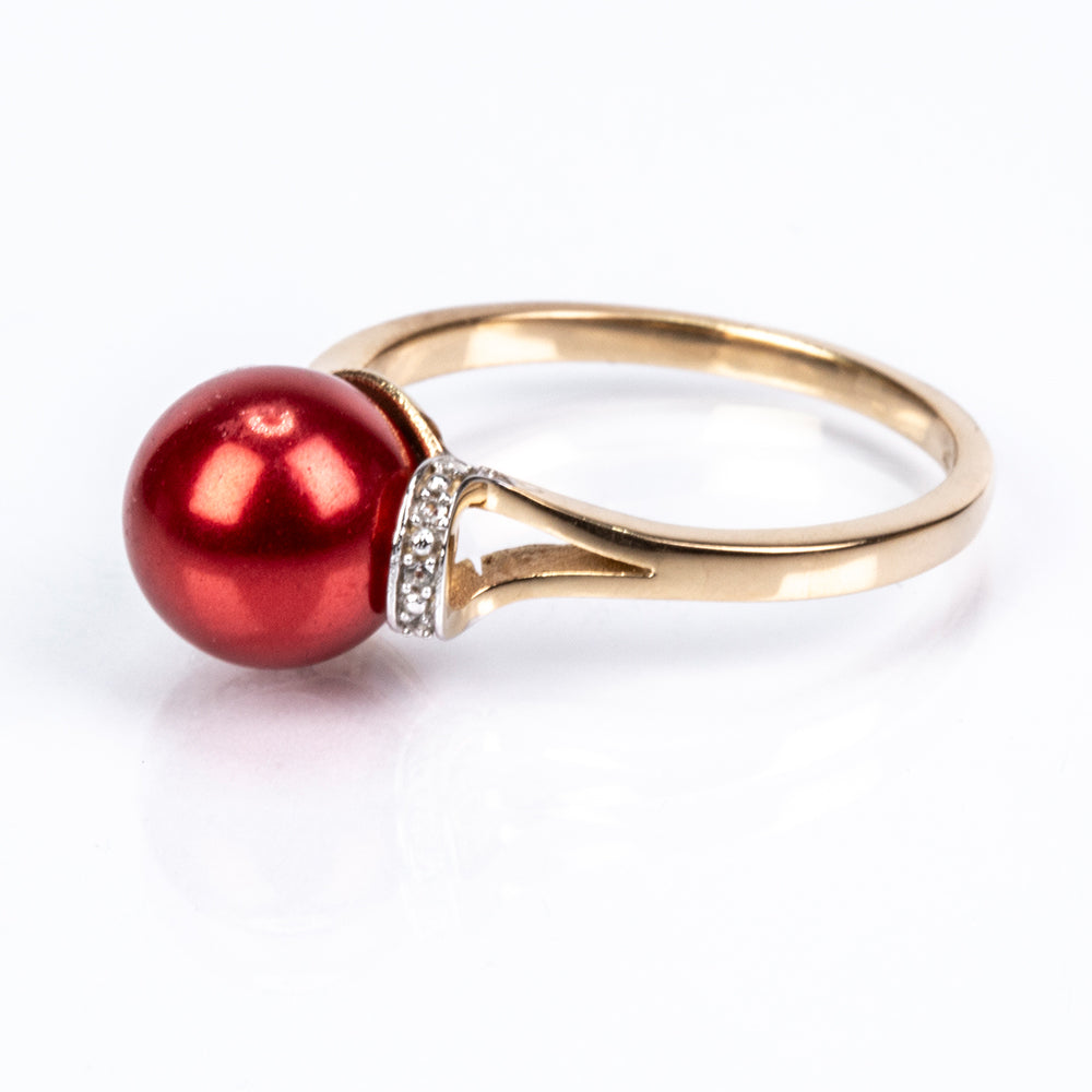 Pozlátený Strieborný Prsteň s Červená sladkovodná perlou a Bielym Topásom
