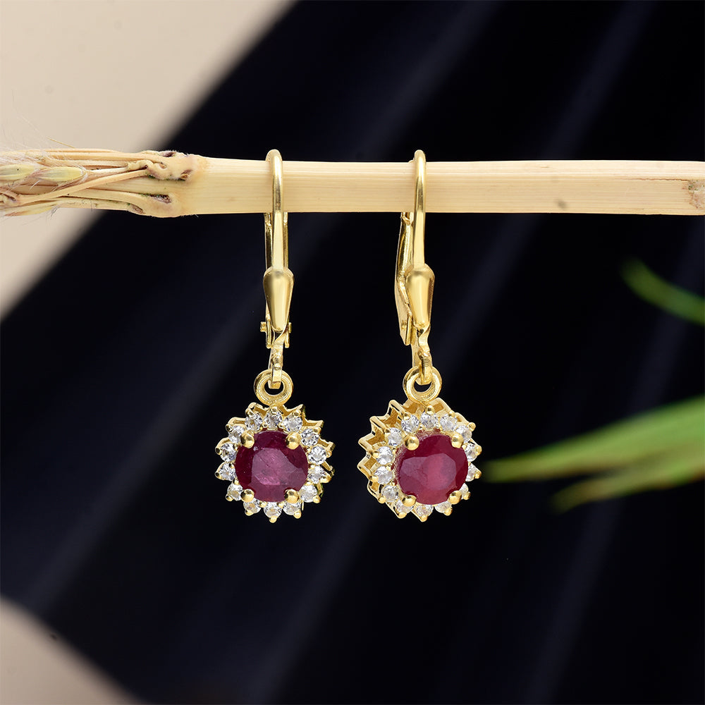 Pozlátené Strieborné Náušnice s Madagaskarským Rubínom a Bielym Topásom