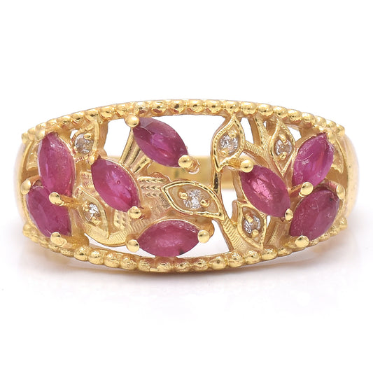 Pozlátený Strieborný Prsteň s Madagaskarským Rubínom a Bielym Topásom