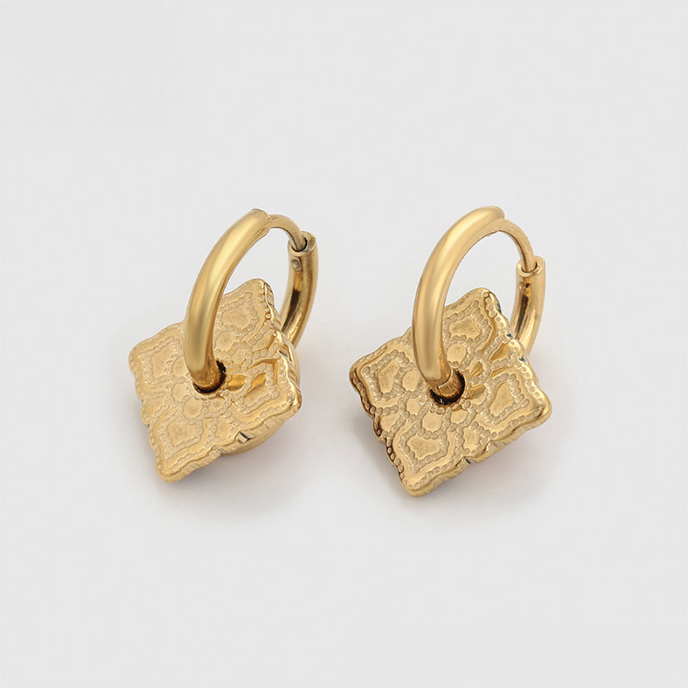 Pozlátené Zliatinové Náušnice s so Smaltom