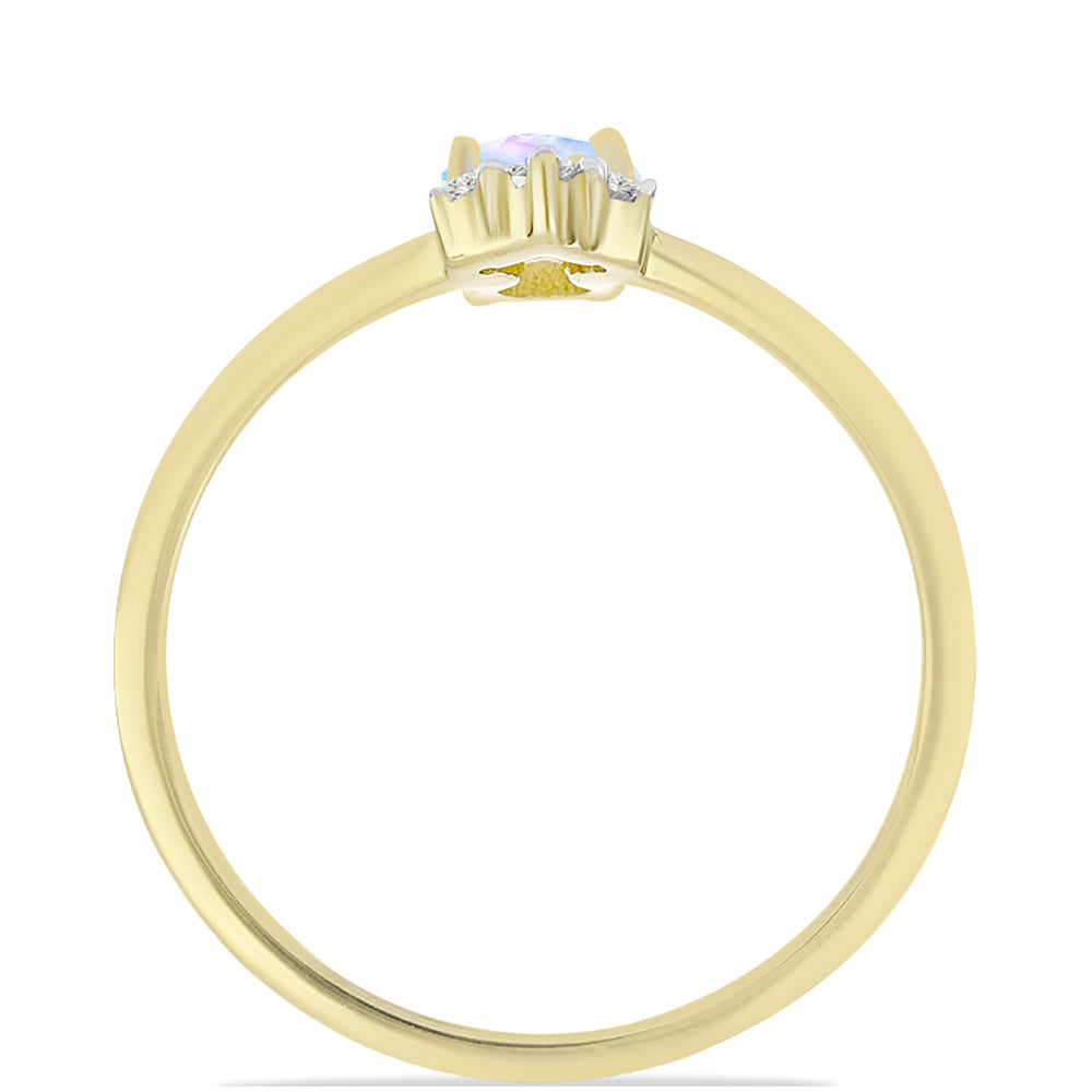 Pozlátený Strieborný Prsteň s Dúhovým Mesačným Kameňom a Bielym Topásom