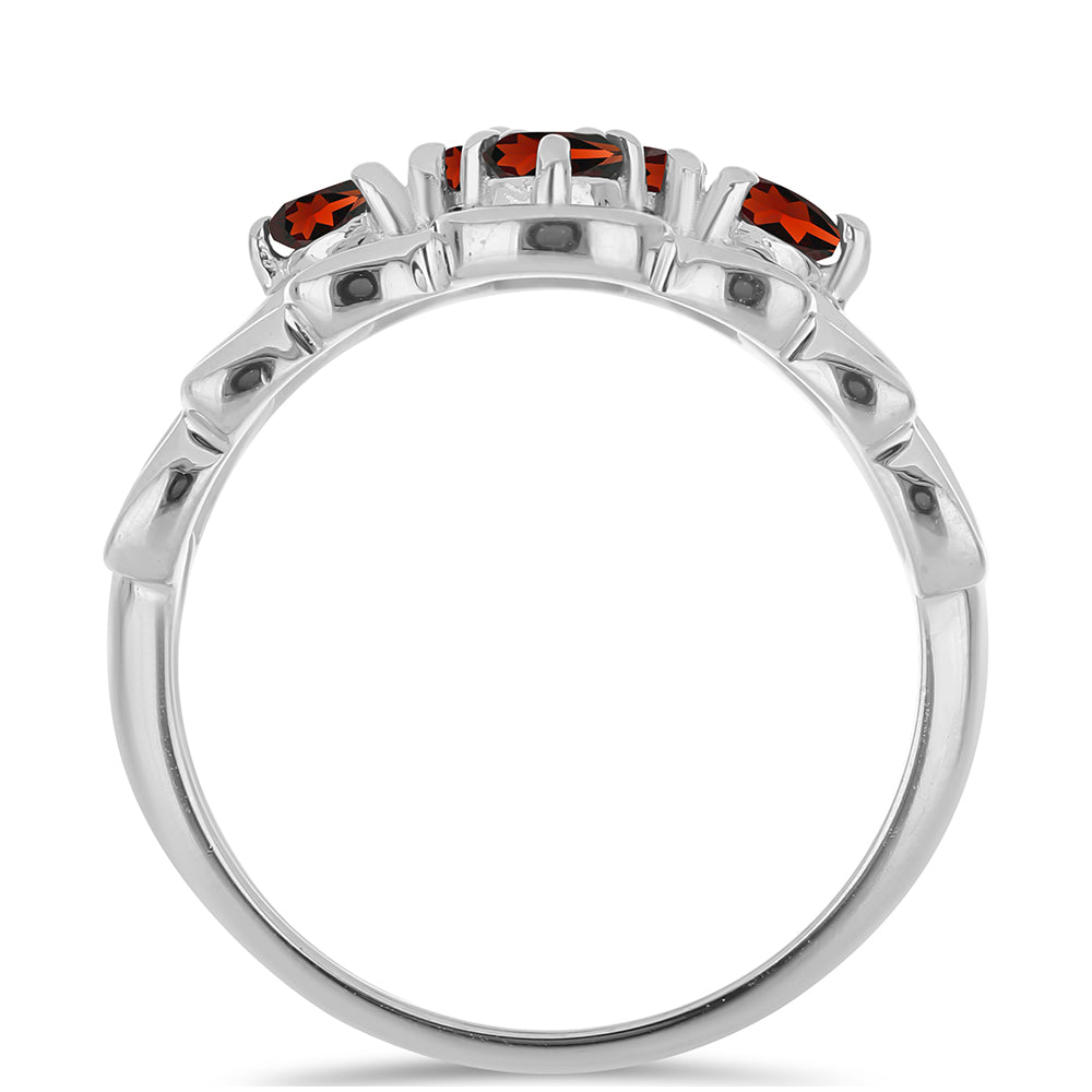 Strieborný Prsteň s Bartonským Granátom