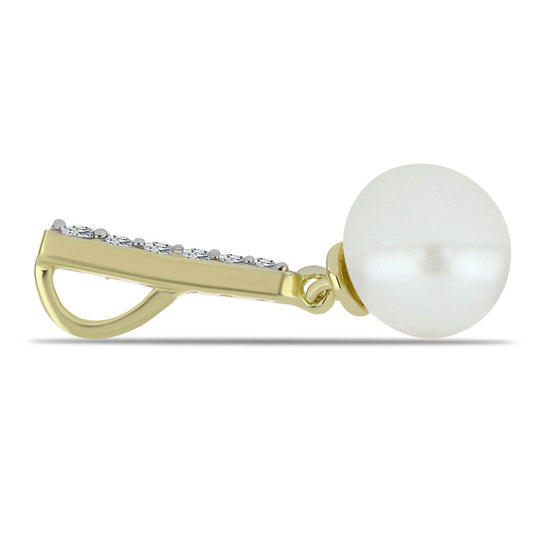 Pozlátený Strieborný Prívesok s Bielou Sladkovodnou Perlou a Bielym Topásom