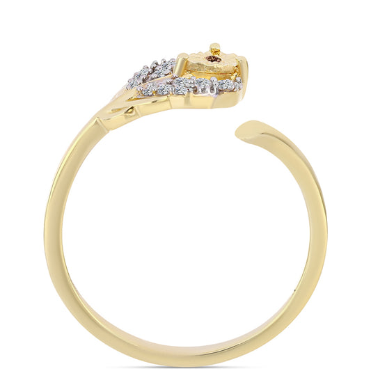 Pozlátený Strieborný Prsteň s Koňakovým Diamantom a Bielym Topásom