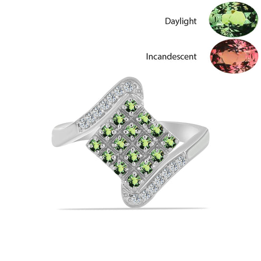 Strieborný Prsteň s Prírodným Alexsandritom a Bielym Topásom