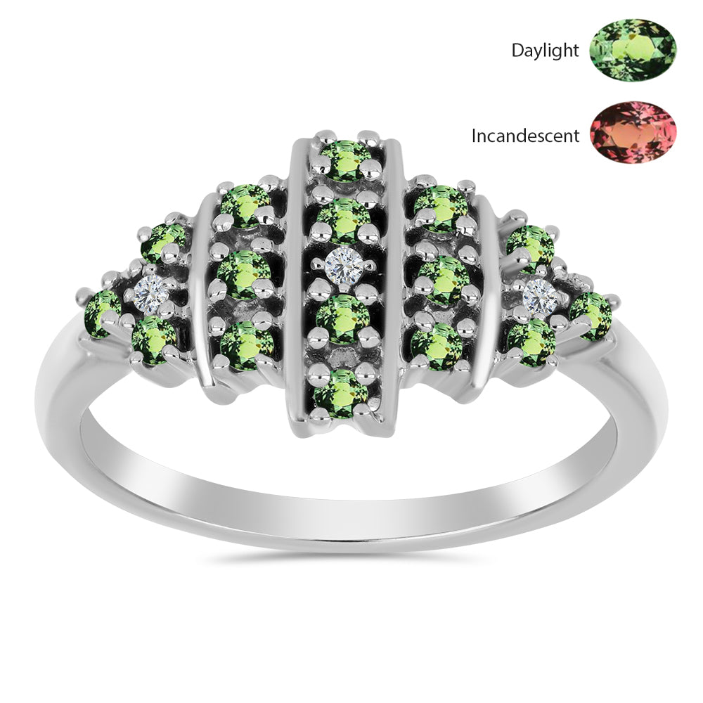 Strieborný Prsteň s Prírodným Alexsandritom a Bielym Topásom