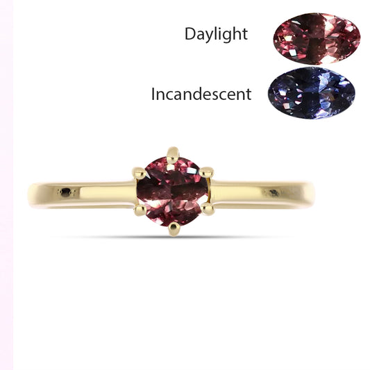 Pozlátený Strieborný Prsteň s Ivory Meňavým Granátom