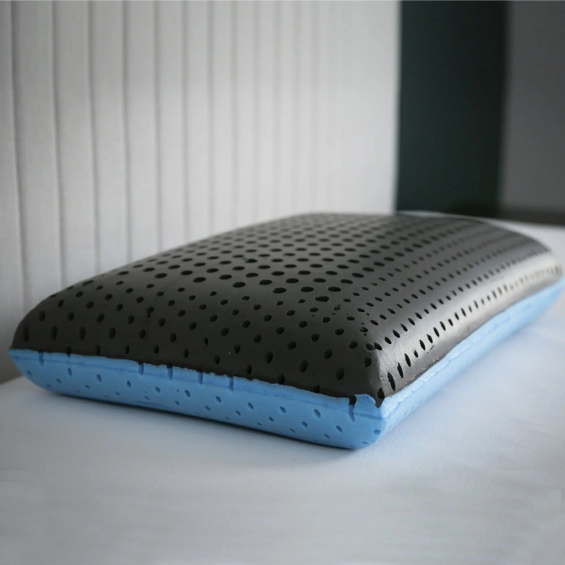 CarbonIce - ochrana proti baktériám a chladiaci vankúš 7 v 1 4 