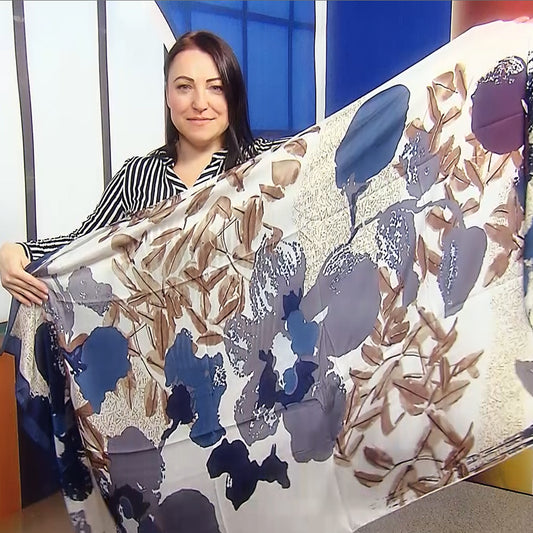 Šál-šatka zo 100% Pravého Hodvábu, 90 cm x 180 cm, Vzor kvetov a starého písma